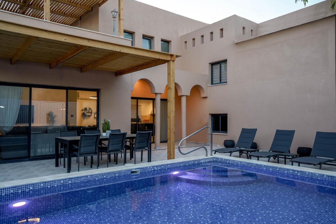 וילה רוני בריכה מחוממת Villa Roni Heated Pool 엘라트 외부 사진